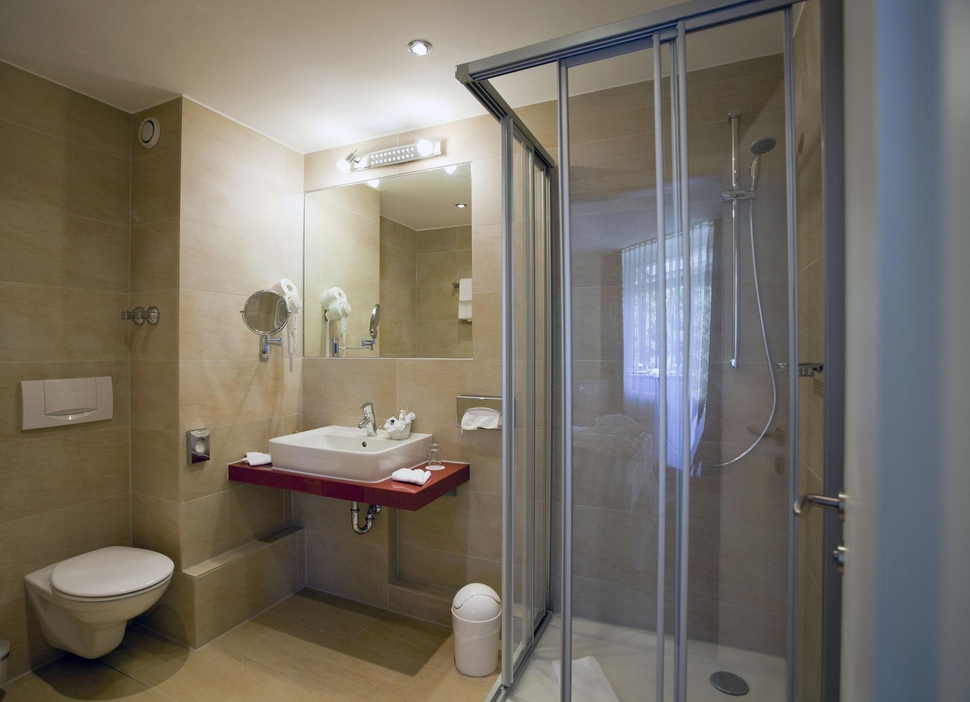 Fini-resort Hotel 4*